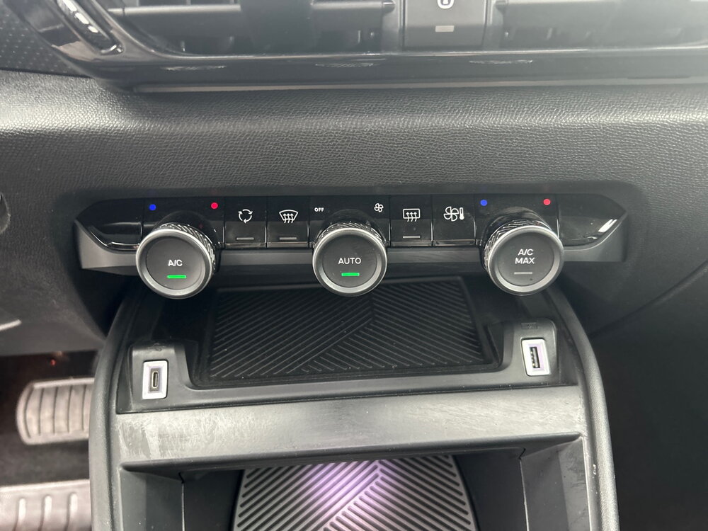 Occasion CITROEN C4 e-C4 136 ch Automatique - Shine