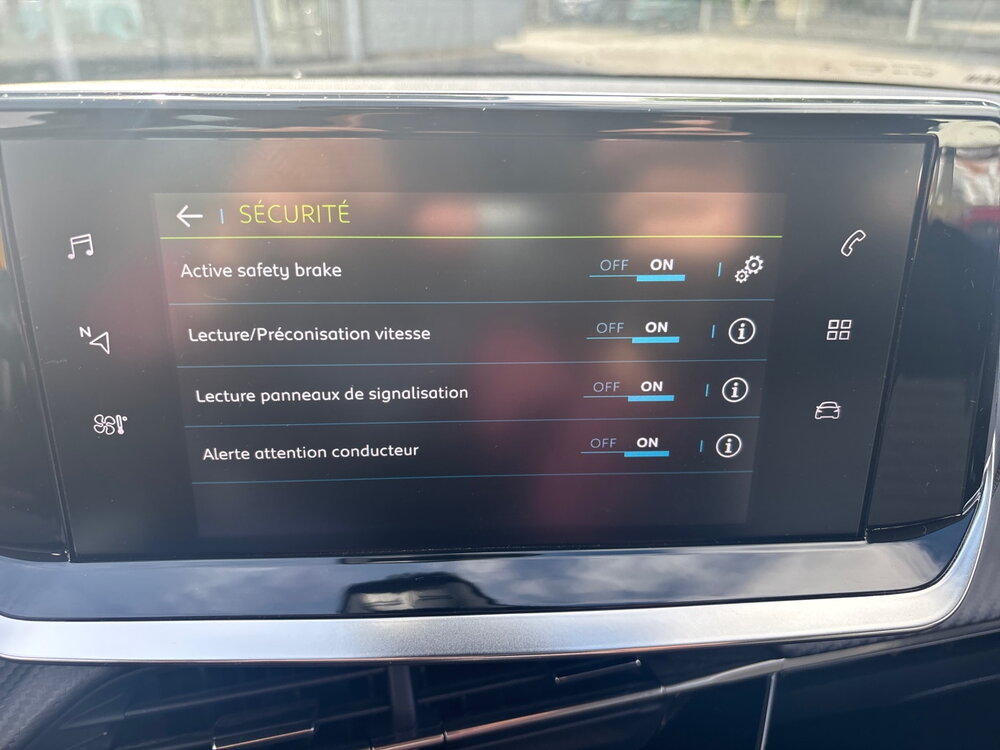 Occasion PEUGEOT 208 208 Electrique 50 kWh 136ch - Like