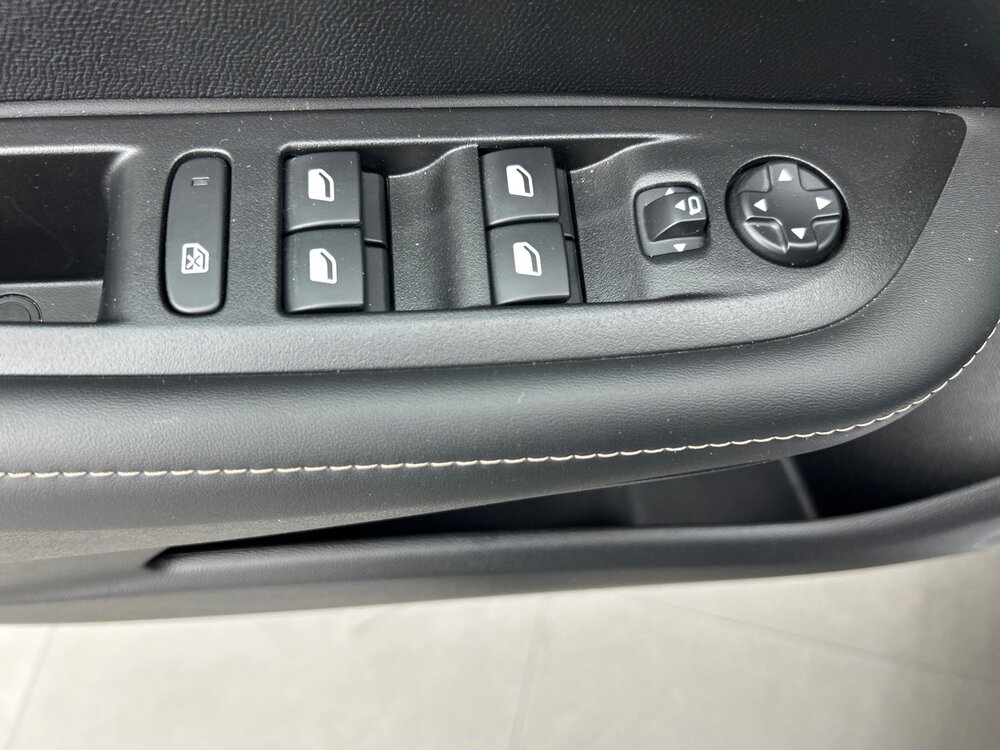 Occasion PEUGEOT 208 208 Hybrid 100 e-DCS6 - Allure