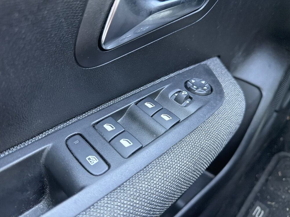 Occasion PEUGEOT 208 208 PureTech 100 S&S EAT8 - Style