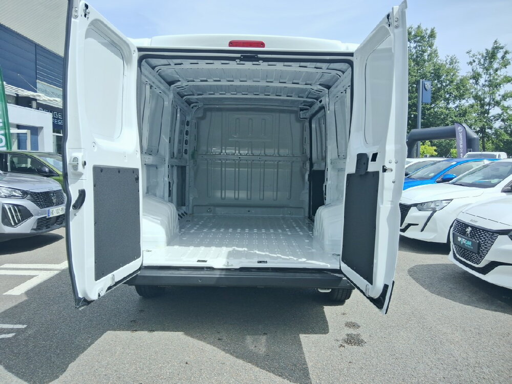 Occasion PEUGEOT Boxer BOXER FGN 3.0 T L2H1 120 S&S BVM6