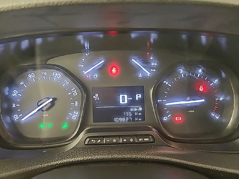Occasion PEUGEOT Expert EXPERT CA STANDARD BLUEHDI 180 S&S EAT8 - FIXE PREMIUM