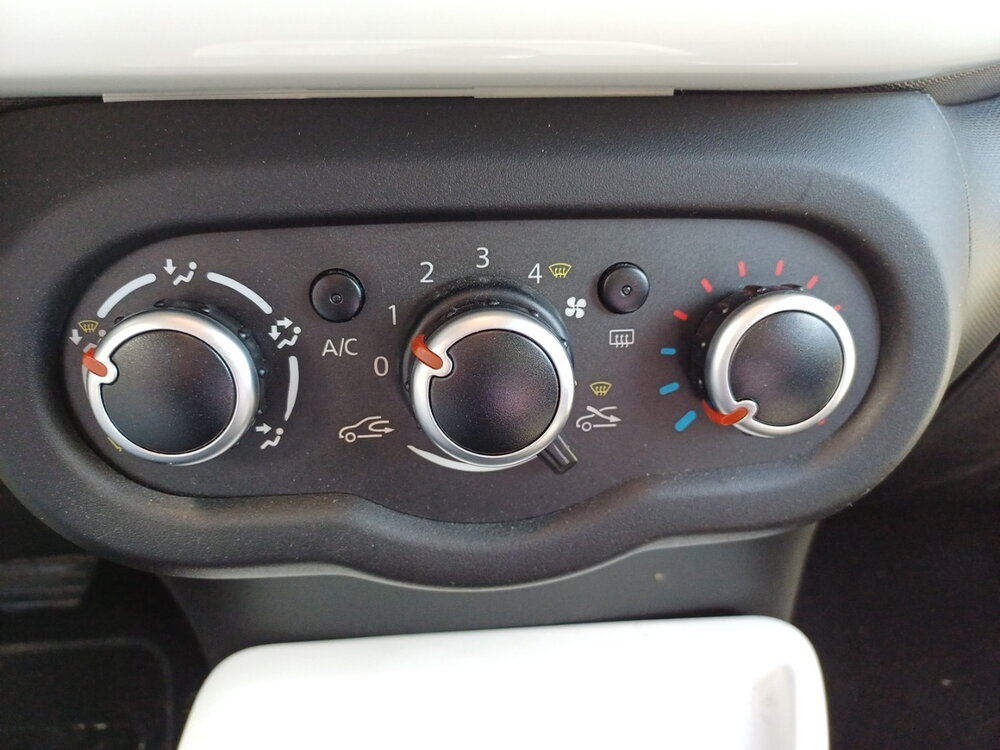 Occasion RENAULT Twingo Twingo III 0.9 TCe 90 E6C - Intens EDC