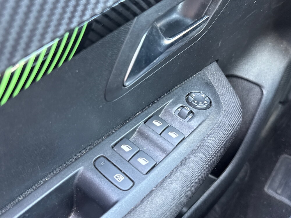Occasion PEUGEOT 208 208 PureTech 100 S&S BVM6 - Active