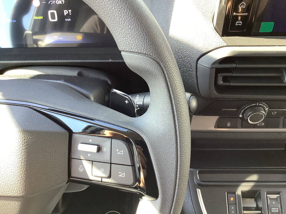 Occasion PEUGEOT Expert E-EXPERT FGN M 136 CH 75 KWH