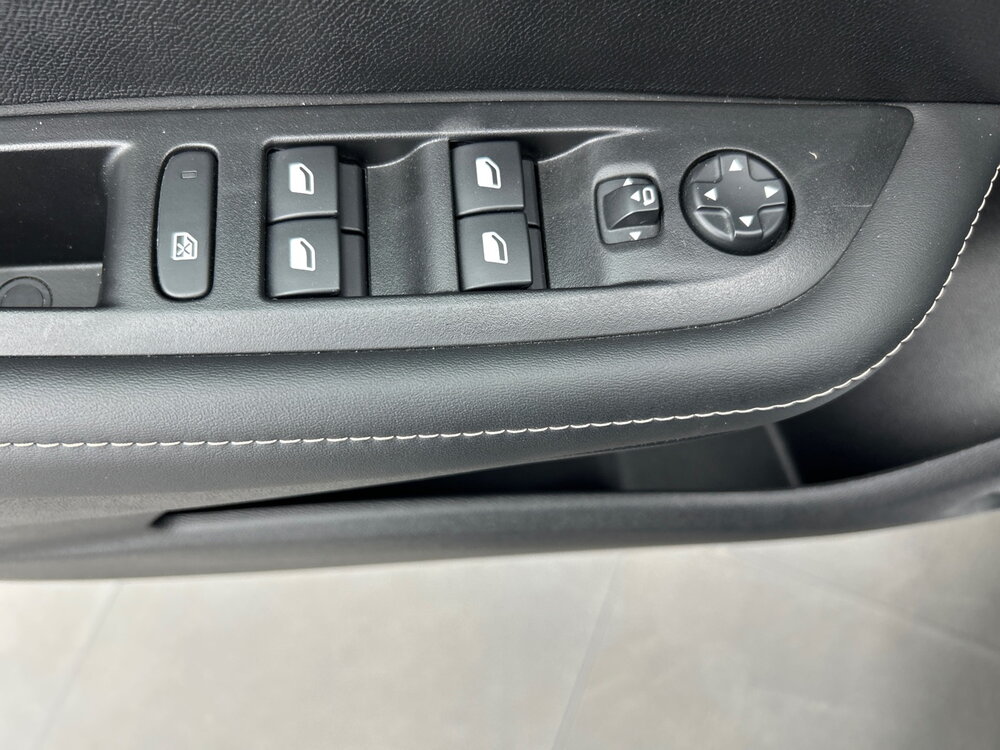 Occasion PEUGEOT 208 208 Hybrid 110 ch e-DCS6 - Allure