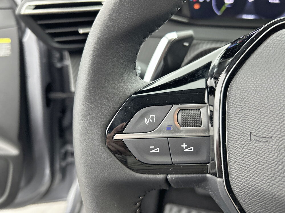 Occasion PEUGEOT 208 208 Hybrid 110 e-DCS6 - série spéciale ENVY