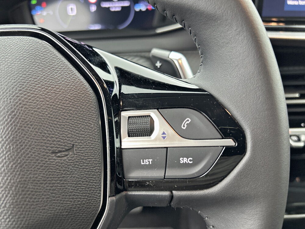 Occasion PEUGEOT 208 208 Hybrid 110 e-DCS6 - série spéciale ENVY