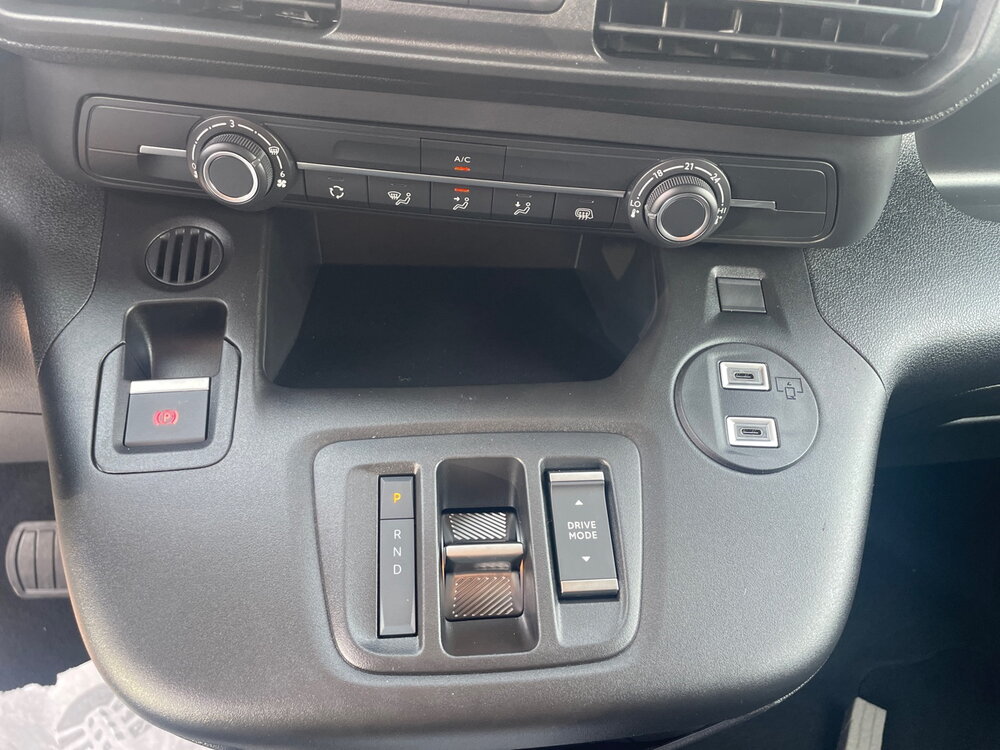 Occasion CITROEN Berlingo E-BERLINGO VAN M 136 CH AUT. 54 KWH CHARGE UTILE MAJOREE