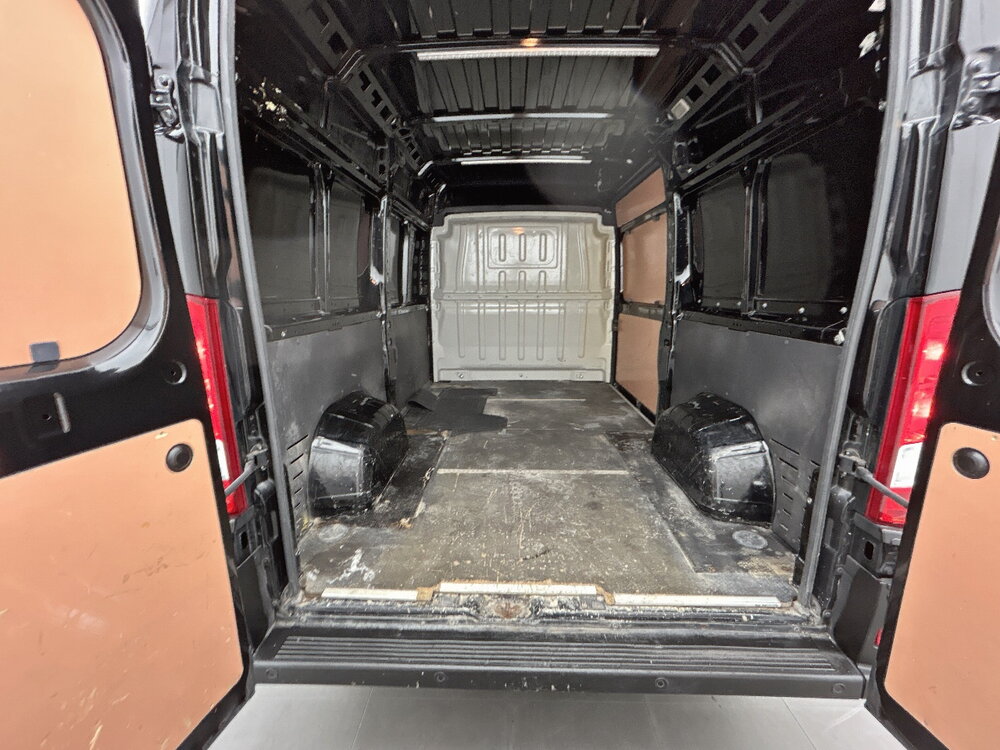 Occasion PEUGEOT Boxer BOXER TOLE 333 L2H2 BLUEHDI 140 S&S - ASPHALT