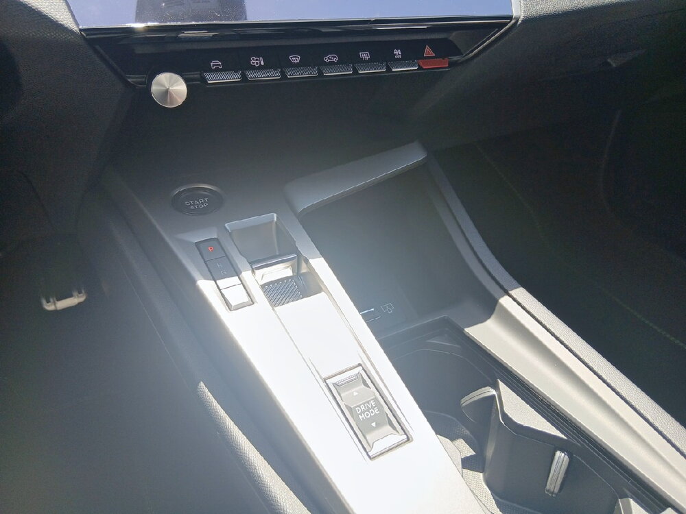 Occasion PEUGEOT 408 408 Plug-in Hybrid 240 ch e-DCS7 - GT