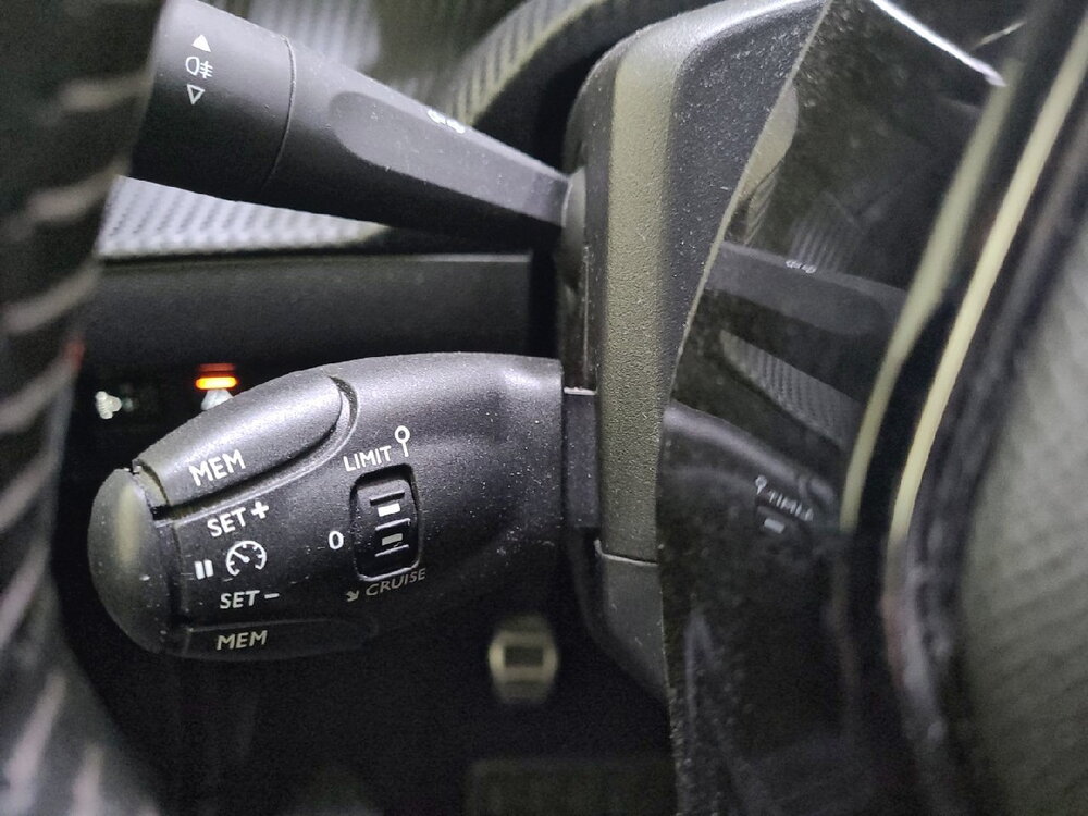 Occasion PEUGEOT 208 208 PureTech 100 S&S BVM6 - Roadtrip