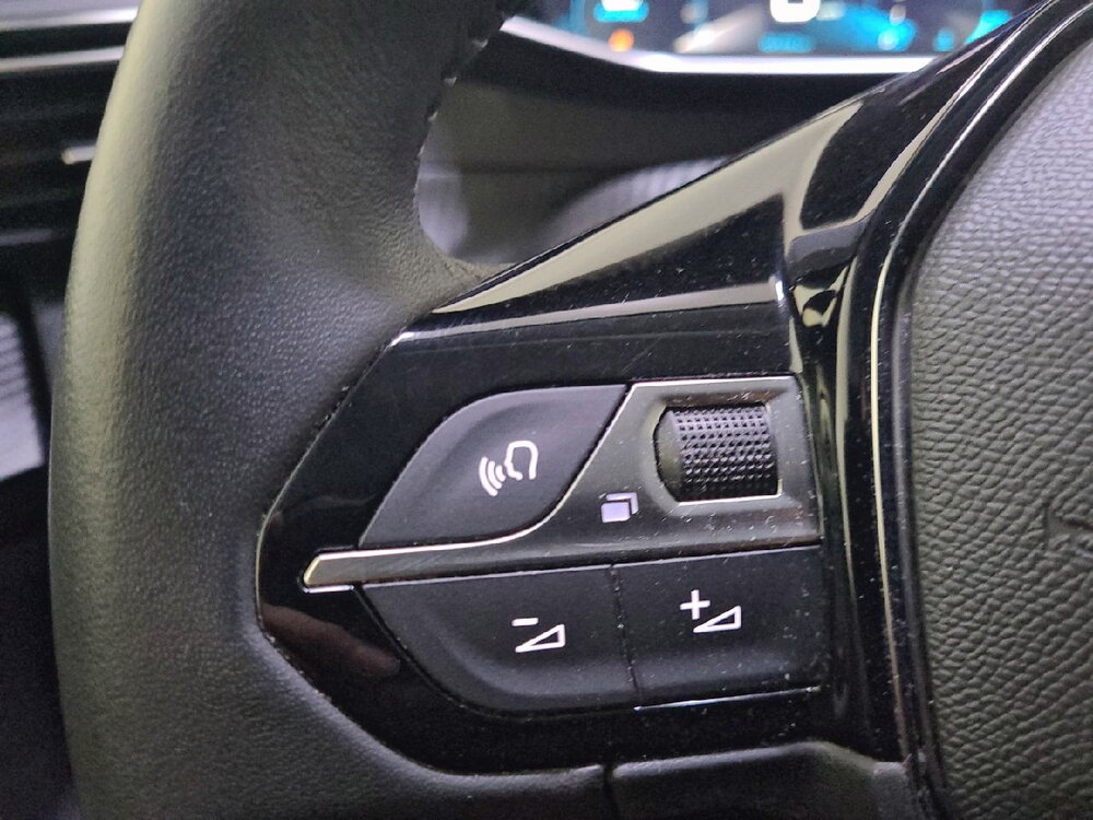 Occasion PEUGEOT 208 208 PureTech 100 S&S BVM6 - Roadtrip