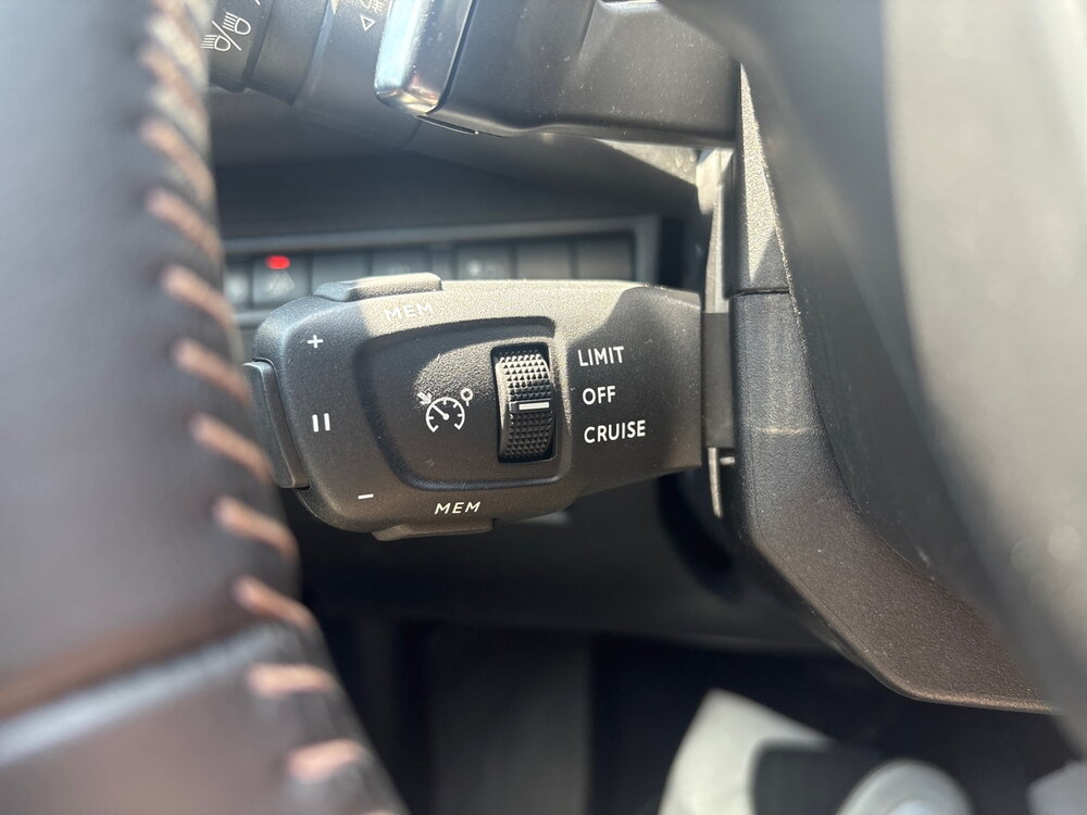 Occasion PEUGEOT 3008 3008 Hybrid 225 e-EAT8 - Active Pack