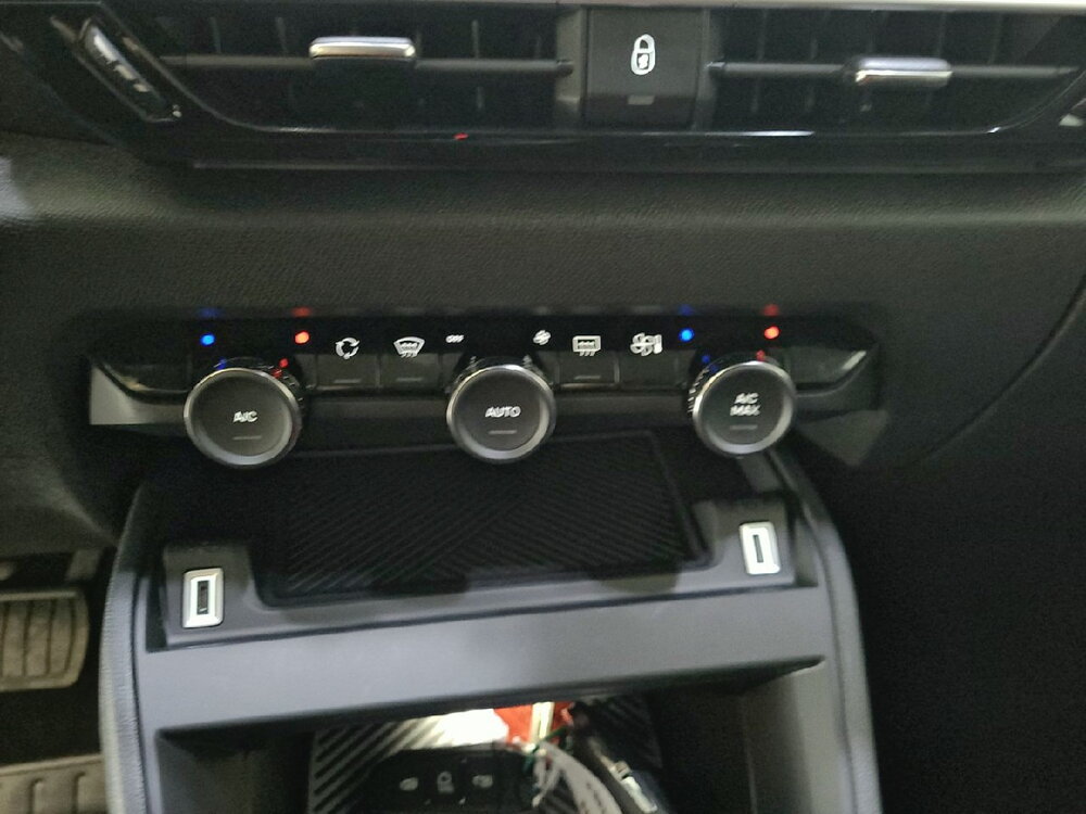 Occasion CITROEN C4 C4 Hybride 145 ch e-DCS6 - Max