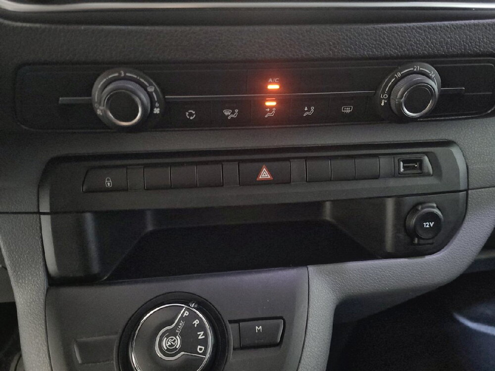 Occasion OPEL Vivaro VIVARO CA FIXE L2 2.0 DIESEL 180 CH BVA8 - PACK BUSINESS