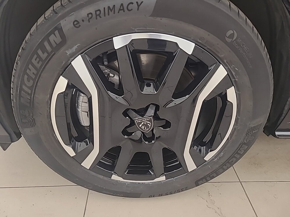 Occasion PEUGEOT 5008 5008 Electrique 210 ch 73 kWh - GT