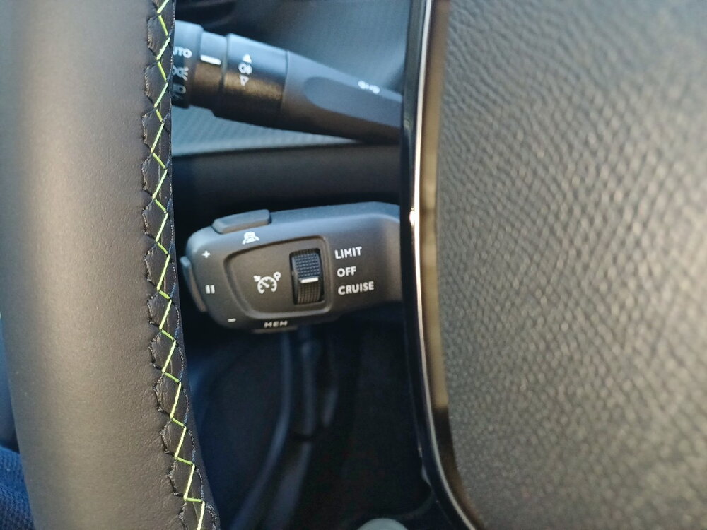 Occasion PEUGEOT 2008 2008 Hybrid 145 e-DCS6 - GT Exclusive