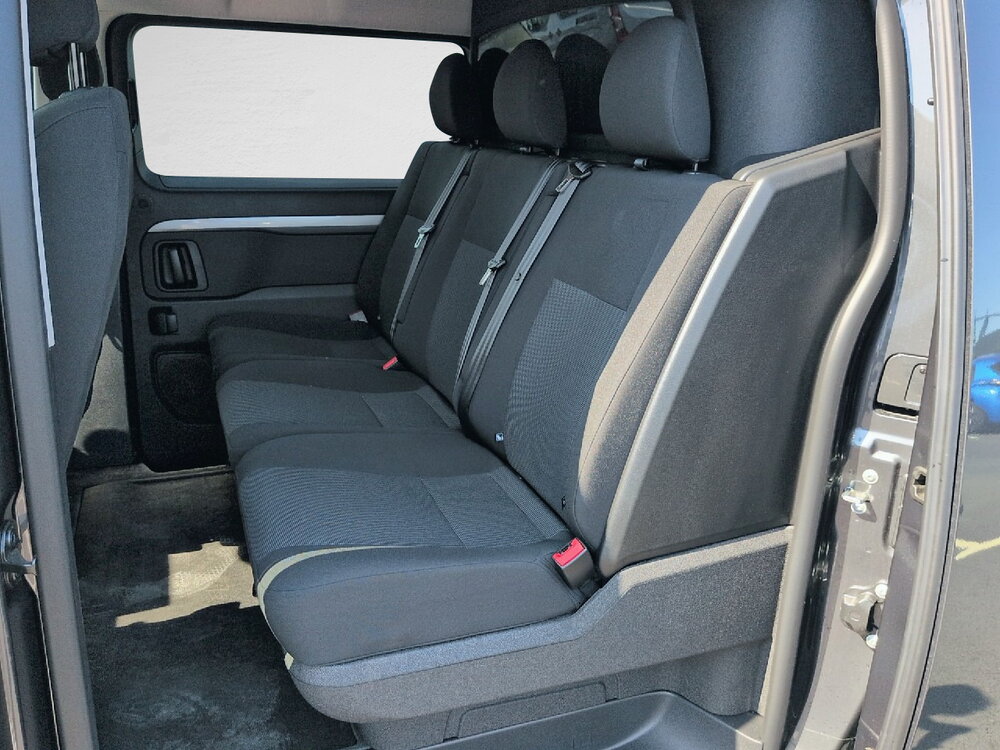 Occasion OPEL Vivaro VIVARO CA FIXE SPORTIVE DIESEL 180 CH M AUTOMATIQUE