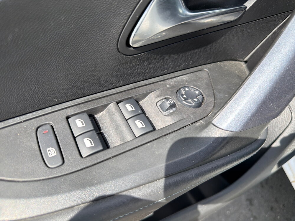 Occasion PEUGEOT 2008 2008 PureTech 130 S&S EAT8 - Allure