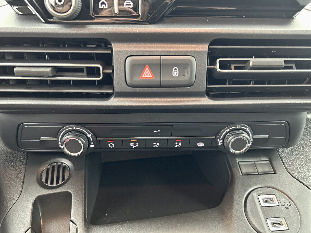 Occasion PEUGEOT Partner PARTNER FOURGON M 600 KG ESSENCE 110 S&S BVM6