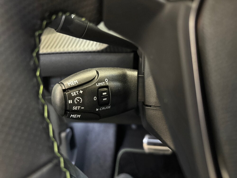 Occasion PEUGEOT 208 208 Hybrid 145 ch e-DCS6 - GT