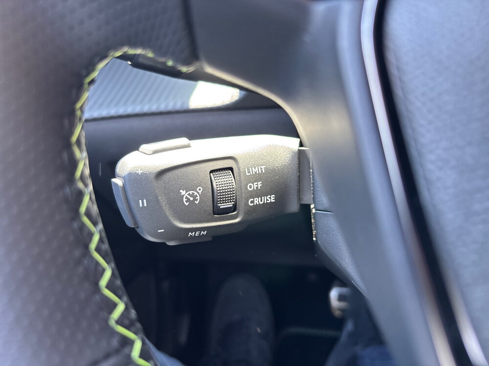 Occasion PEUGEOT 2008 2008 Hybrid 145 e-DCS6 - GT Exclusive