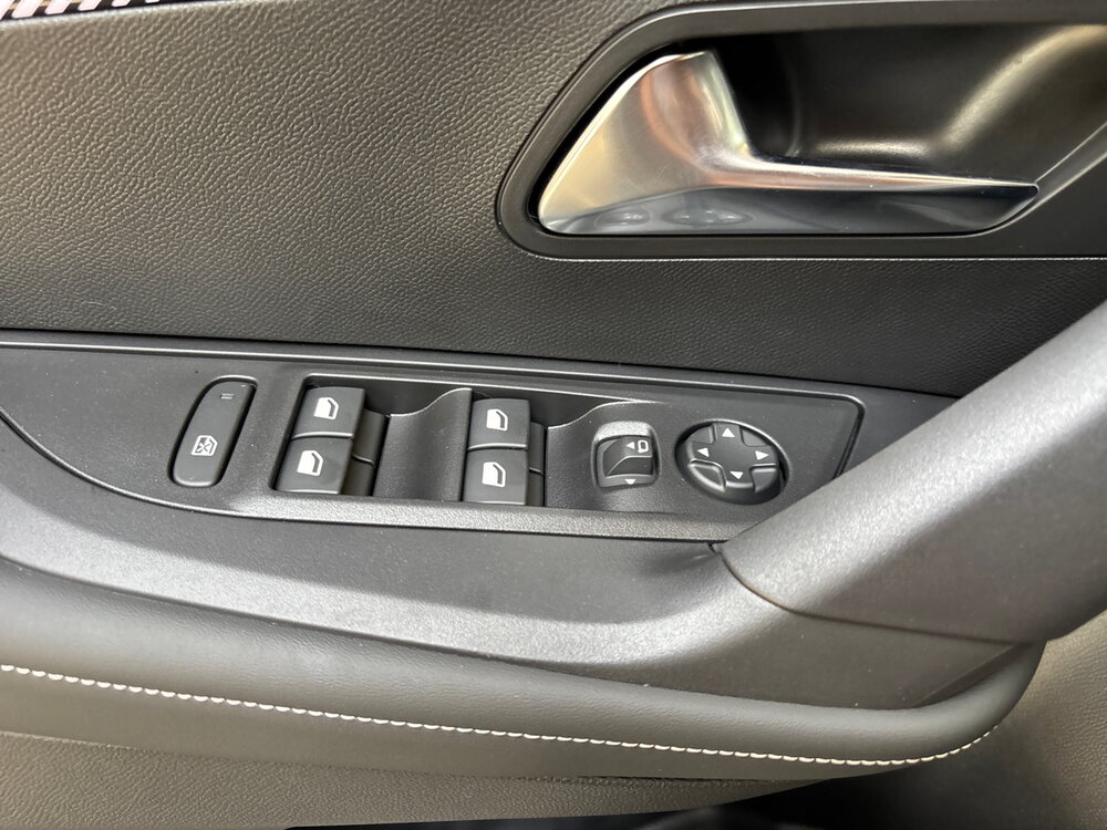 Occasion PEUGEOT 2008 2008 Hybrid 110 e-DCS6 - Allure