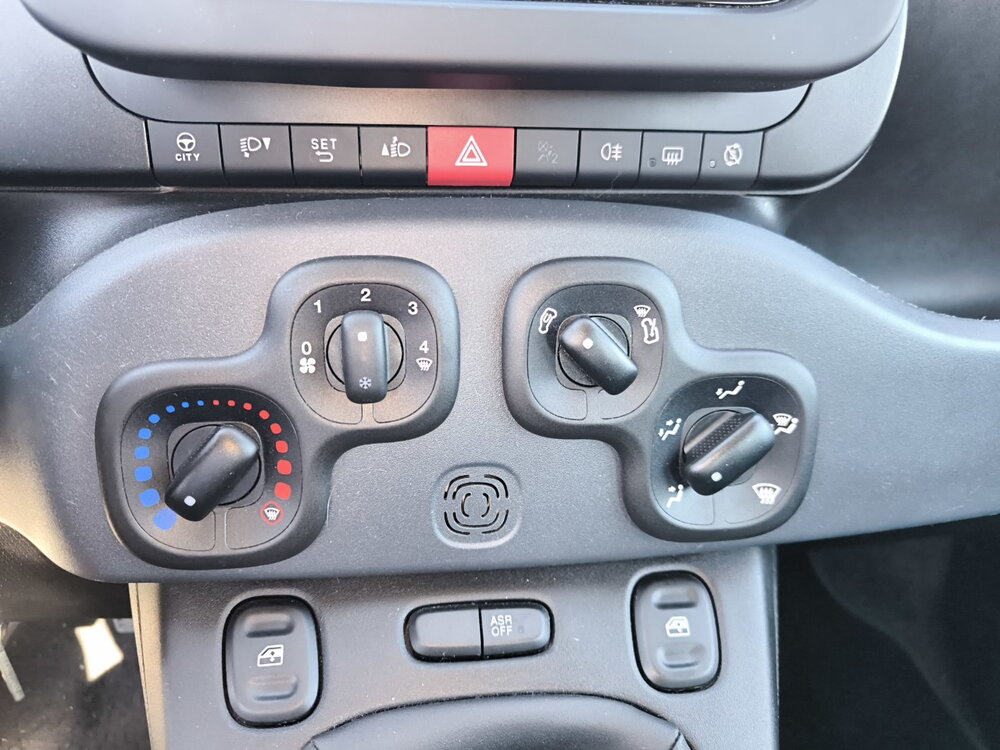 Occasion FIAT Panda Panda 1.0 70 ch Hybrid BSG S/S