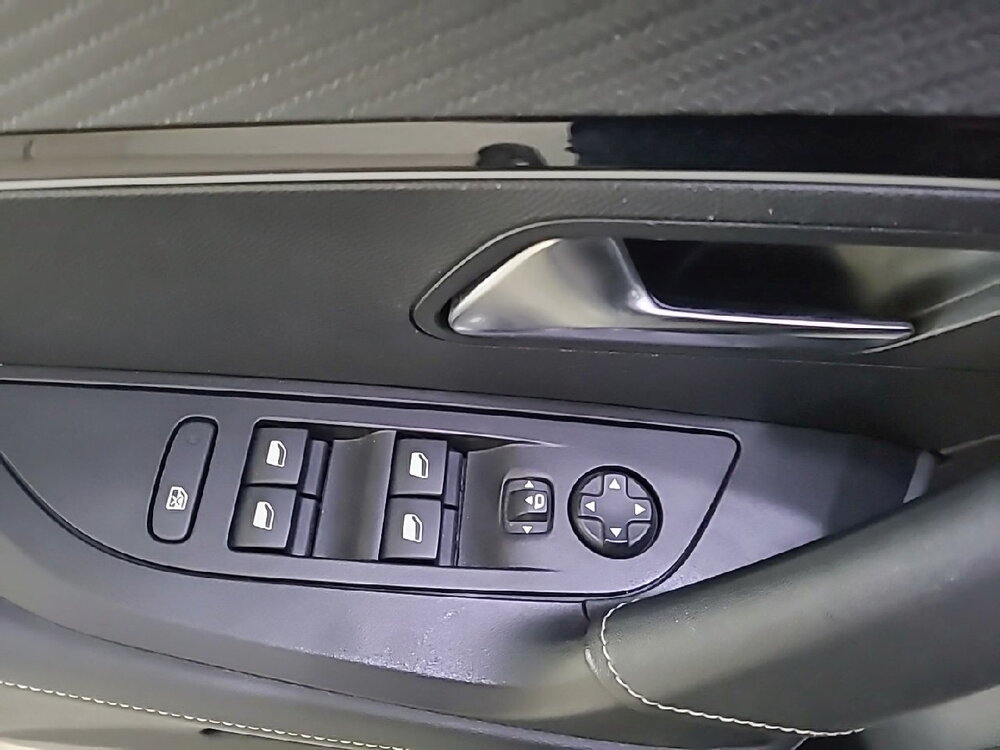 Occasion PEUGEOT 2008 2008 Electrique 136 ch - GT