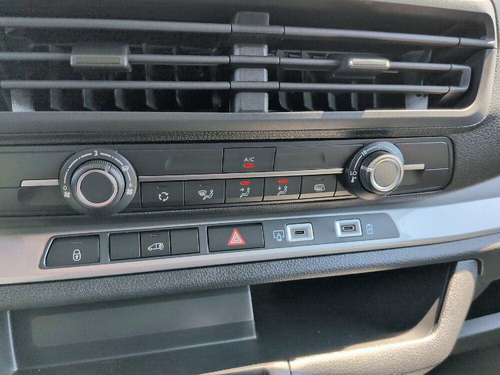 Occasion PEUGEOT Expert EXPERT FGN M DIESEL 150 CH AUTOMATIQUE
