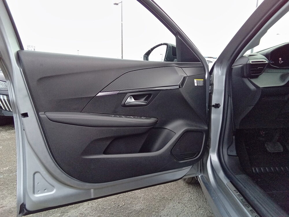 Occasion PEUGEOT 208 208 Hybrid 110 e-DCS6 - série spéciale ENVY