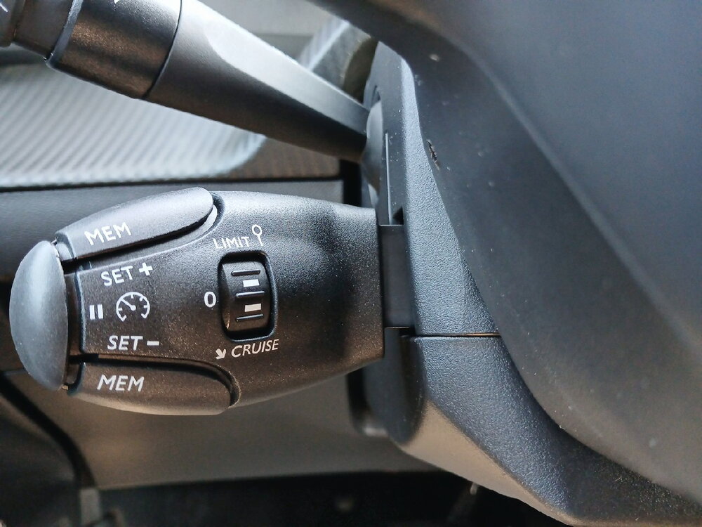 Occasion PEUGEOT 208 208 Hybrid 145 ch e-DCS6 - GT