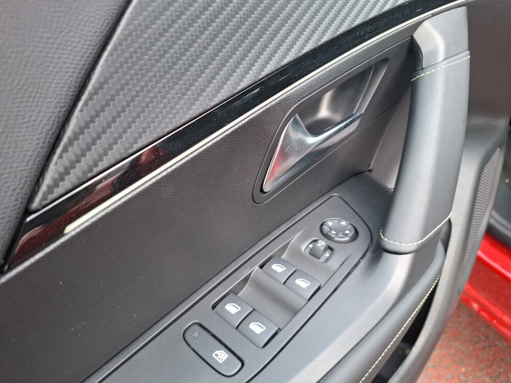 Occasion PEUGEOT 2008 2008 PureTech 130 S&S EAT8 - GT