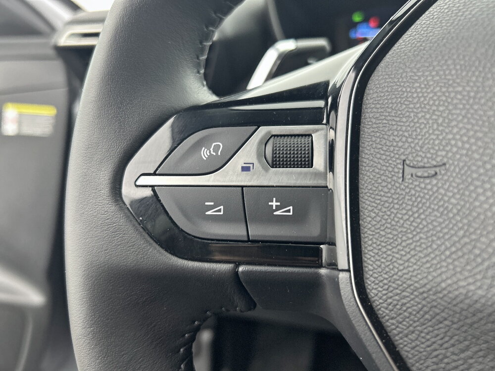 Occasion PEUGEOT 208 208 Hybrid 110 e-DCS6 - série spéciale Envy