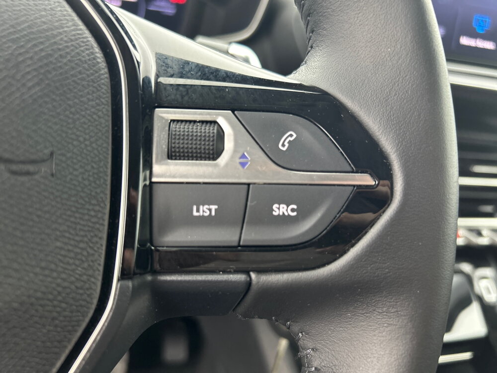 Occasion PEUGEOT 208 208 Hybrid 110 e-DCS6 - série spéciale Envy