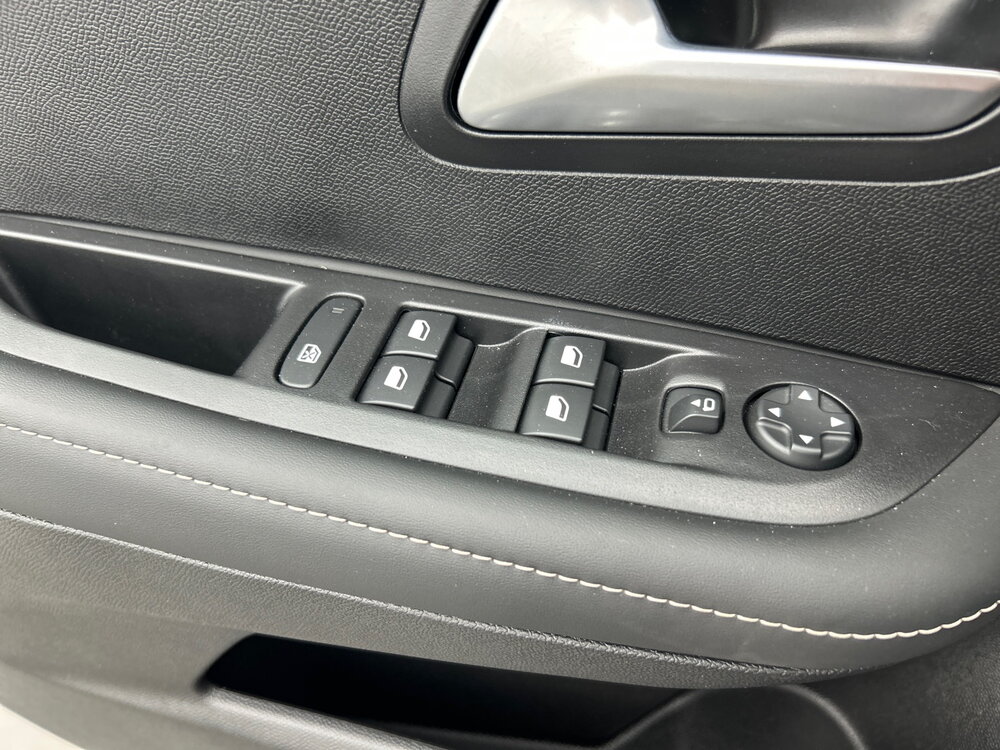 Occasion PEUGEOT 208 208 Hybrid 110 e-DCS6 - série spéciale Envy