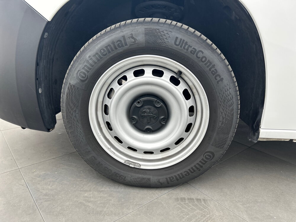 Occasion PEUGEOT Partner PARTNER FOURGON STANDARD 650 KG BLUEHDI 100 S&S BVM6 - ASPHALT