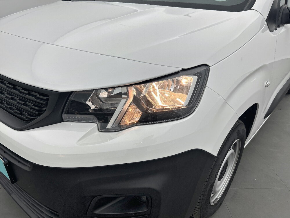 Occasion PEUGEOT Partner PARTNER FOURGON STANDARD 650 KG BLUEHDI 100 S&S BVM6 - ASPHALT