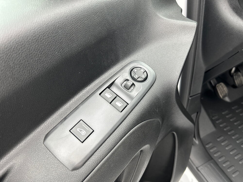 Occasion PEUGEOT Partner PARTNER FOURGON M 600 KG ESSENCE 110 S&S BVM6