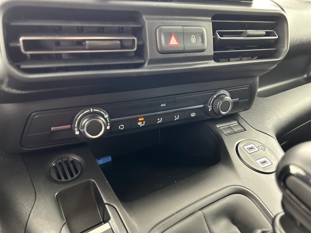 Occasion PEUGEOT Partner PARTNER FOURGON M 600 KG ESSENCE 110 S&S BVM6