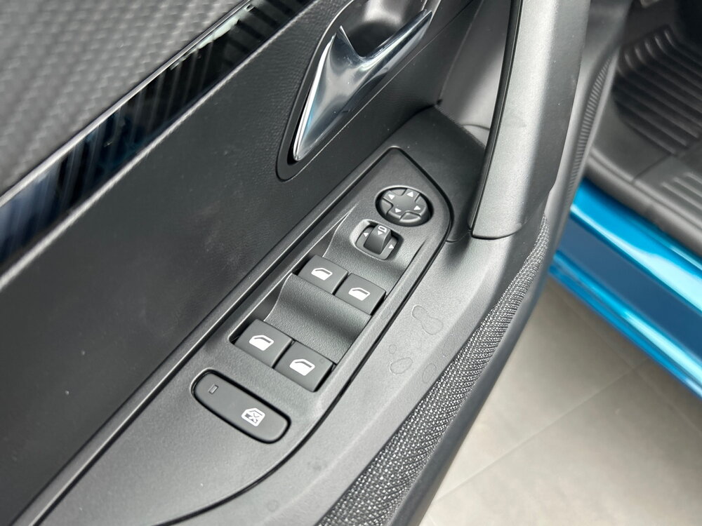 Occasion PEUGEOT 2008 2008 Hybrid 110 e-DCS6 - Edition