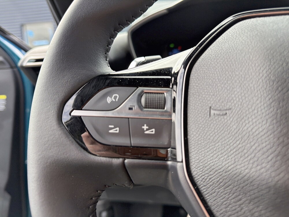Occasion PEUGEOT 2008 2008 Hybrid 145 e-DCS6 - série spéciale ENVY
