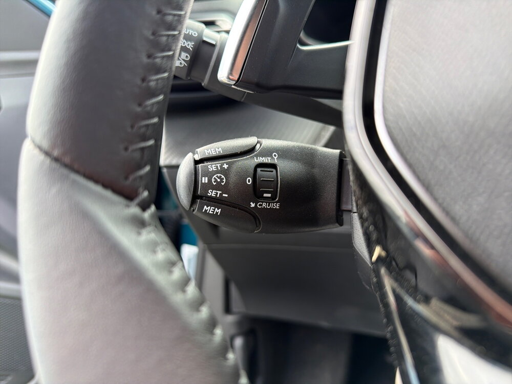 Occasion PEUGEOT 2008 2008 Hybrid 145 e-DCS6 - série spéciale ENVY