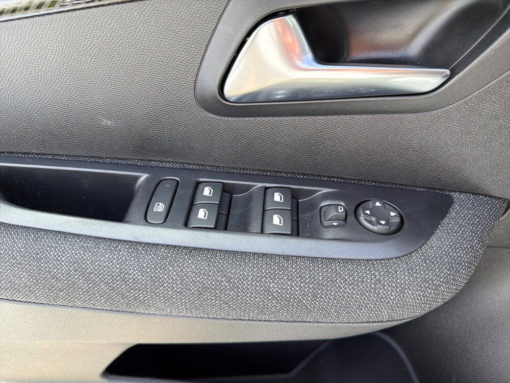 Occasion PEUGEOT 208 208 Hybrid 110 e-DCS6 - Style