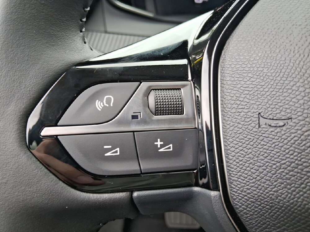 Occasion PEUGEOT 208 208 Electrique 136 ch 50 kWh - Allure