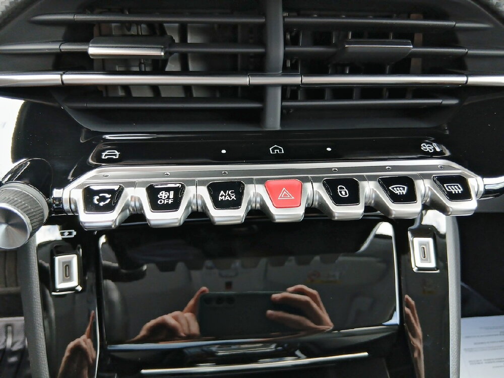 Occasion PEUGEOT 208 208 Electrique 136 ch 50 kWh - Allure
