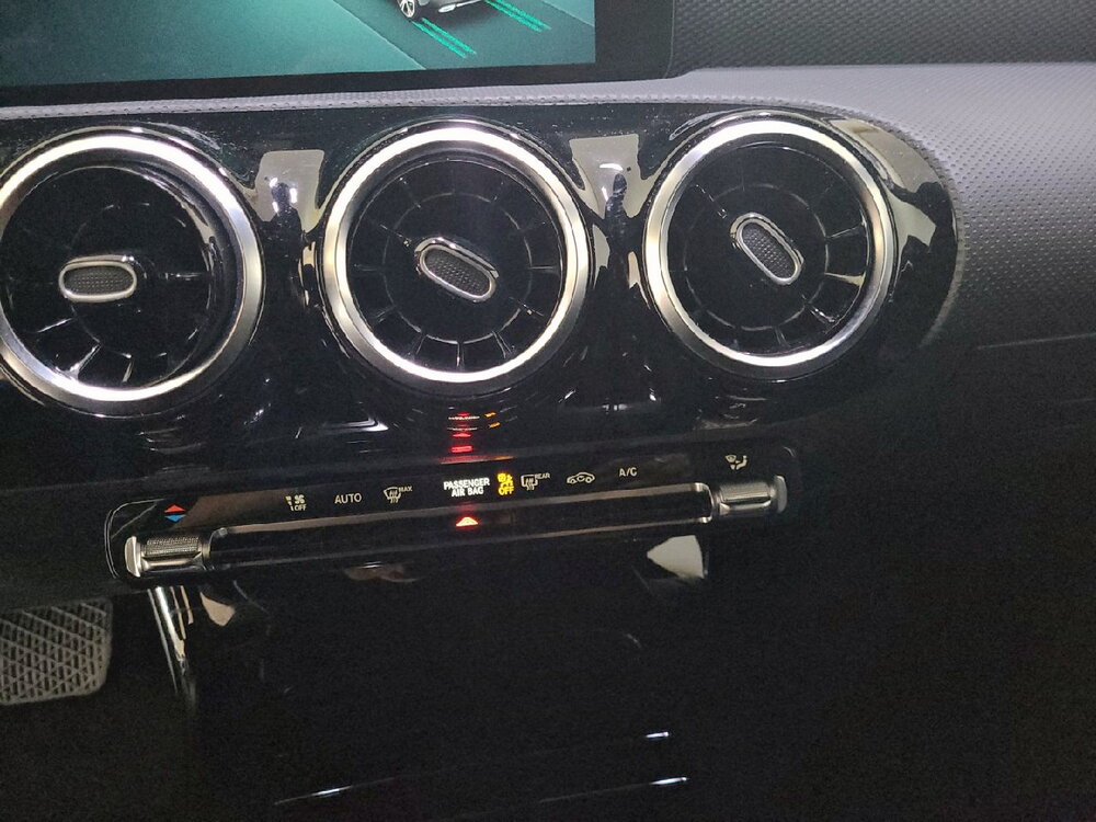 Occasion MERCEDES BENZ Classe A Classe A 180 d 8G-DCT - Progressive Line