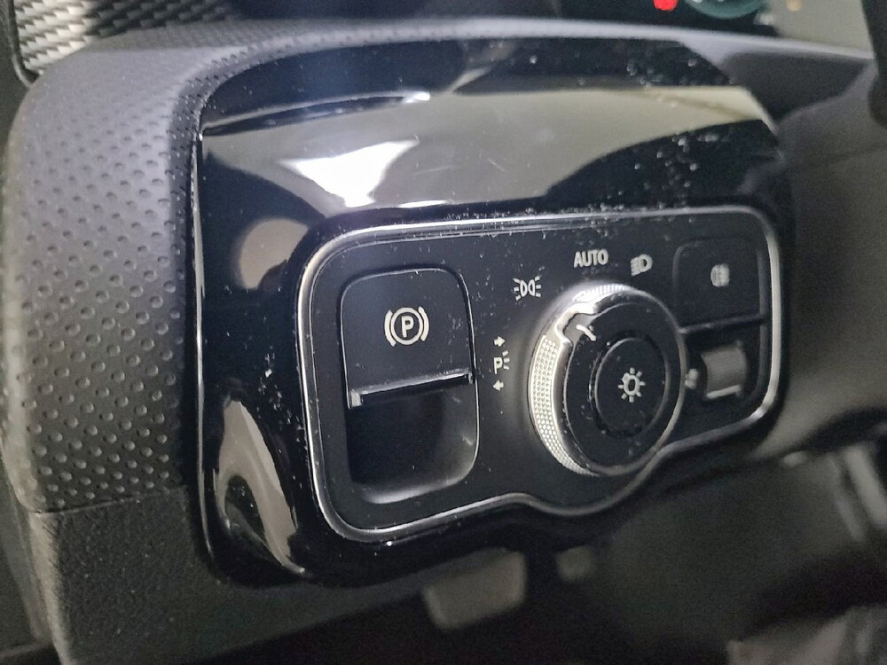 Occasion MERCEDES BENZ Classe A Classe A 180 d 8G-DCT - Progressive Line