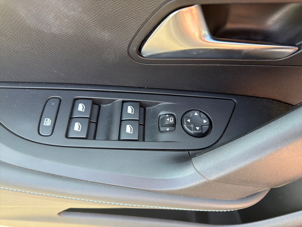 Occasion PEUGEOT 2008 2008 Electrique 136 ch - Allure Pack